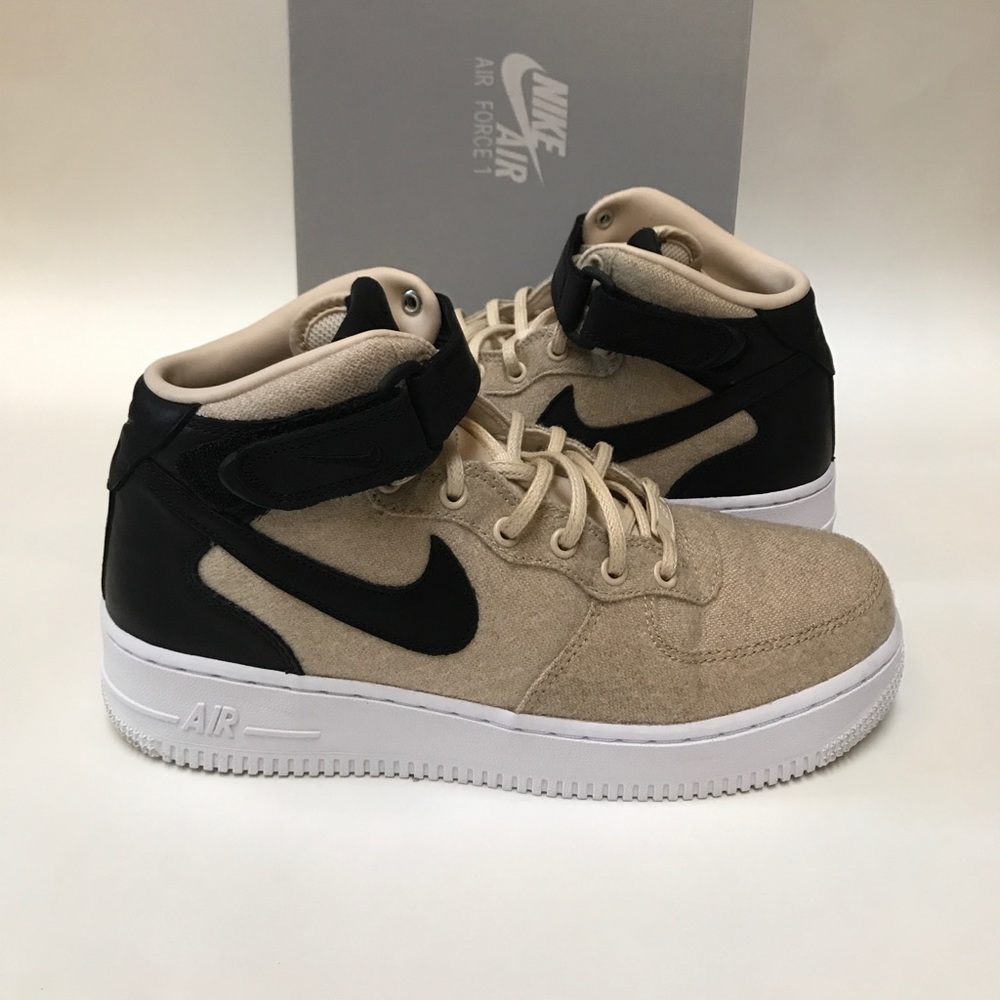 Nike Women's Air Force 1 '07 Mid Leather Premiums